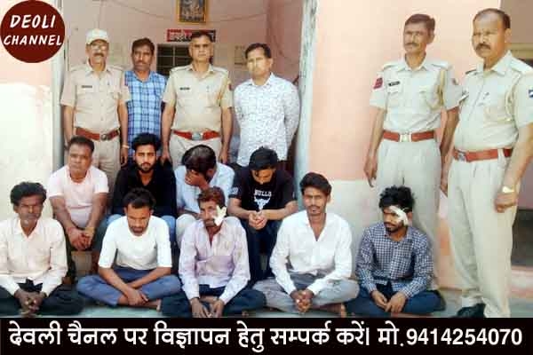 त्यौहारी माहौल में शान्ति व्यवस्था बिगाड़ने एवं लडाई झगडा करने वाले अलग अलग मामलों में एक दर्जन त्यौहारी माहौल में शान्ति व्यवस्था बिगाड़ने एवं लडाई झगडा करने वाले अलग अलग मामलों में एक दर्जन