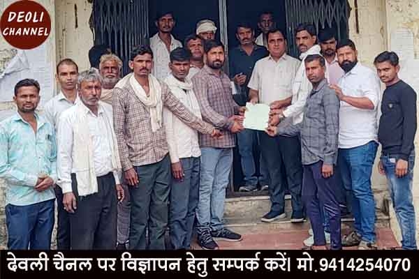 डाबर खुर्द को मालेड़ा पंचायत में जोड़ने का ग्रामीणों ने किया विरोध, एसडीएम को ज्ञापन सौंप कर दी मतद डाबर खुर्द को मालेड़ा पंचायत में जोड़ने का ग्रामीणों ने किया विरोध, एसडीएम को ज्ञापन सौंप कर दी मतद