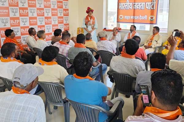 भाजपा ने मनाया स्थापना दिवस, कार्यकर्ताओं ने घर एवं प्रतिष्ठान पर लगाया पार्टी का झंडा