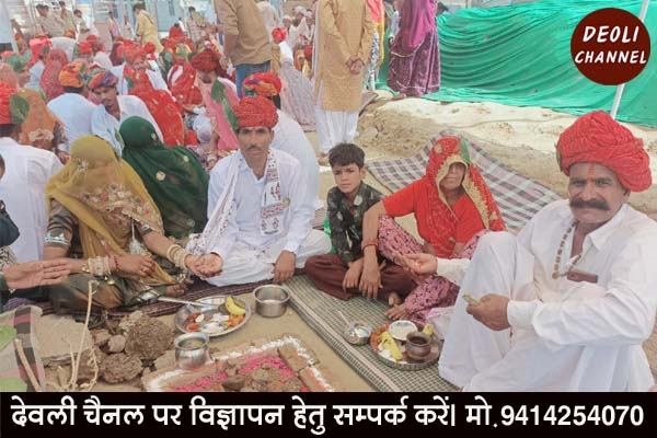 मंदिर जीर्णोद्धार के बाद हुई कलश स्थापना व ठाकुर जी का मंगल प्रवेश