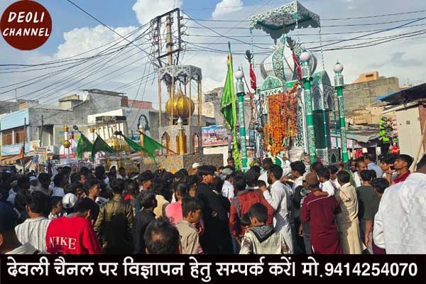 मुस्लिम समाज ने हज़रत मुहम्मद के नवासे इमाम हुसैन की शहादत की याद में ताज़िए निकाले