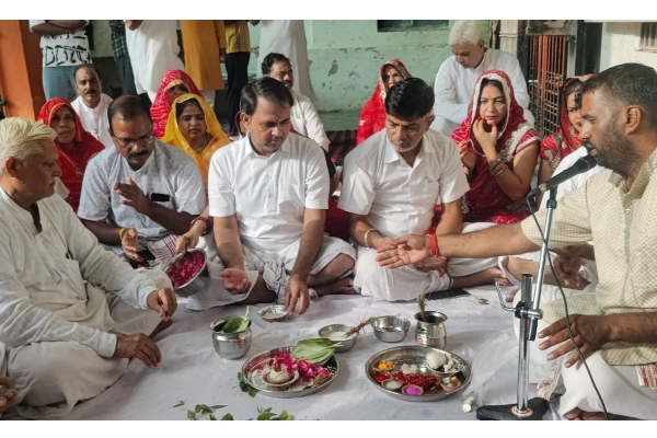 वैदिक मंत्र के साथ दिव्य रूद्र पूजा संपन्न