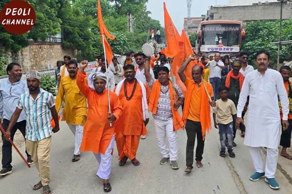 कावड़ यात्रियों ने बनास नदी के जल से किया भोले बाबा का अभिषेक, बम बम भोले के जयकारों से गूंजा शहर