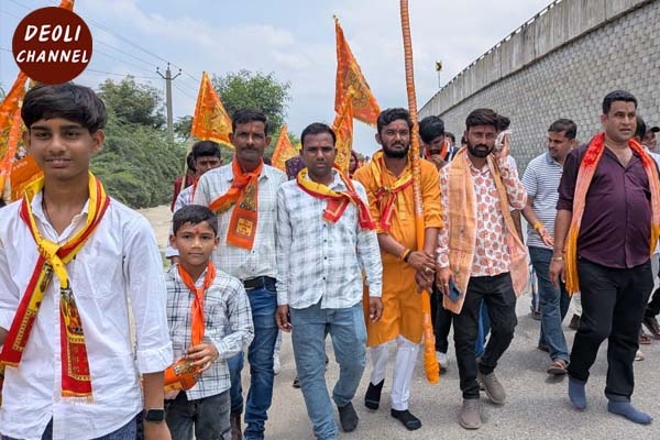 अम्बापुरा से श्री सांवलिया सेठ मंदिर की प्रथम पदयात्रा, डीजे पर जमकर थिरके श्रद्धालु
