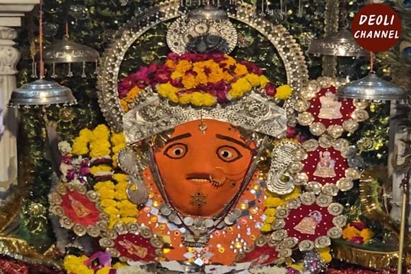 शारदीय नवरात्र पर मंदिरों में घट स्थापना और रामायण पाठ शुरू