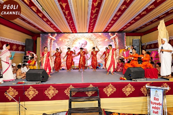 आज शिक्षा सुलभ है, पर व्यवहारिक अनुभव कम है - जैन मुनि 
