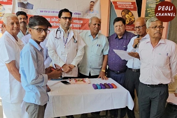 जन सेवा समिति ने जरूरतमंद विद्यार्थियों को बांटे निशुल्क चश्मे